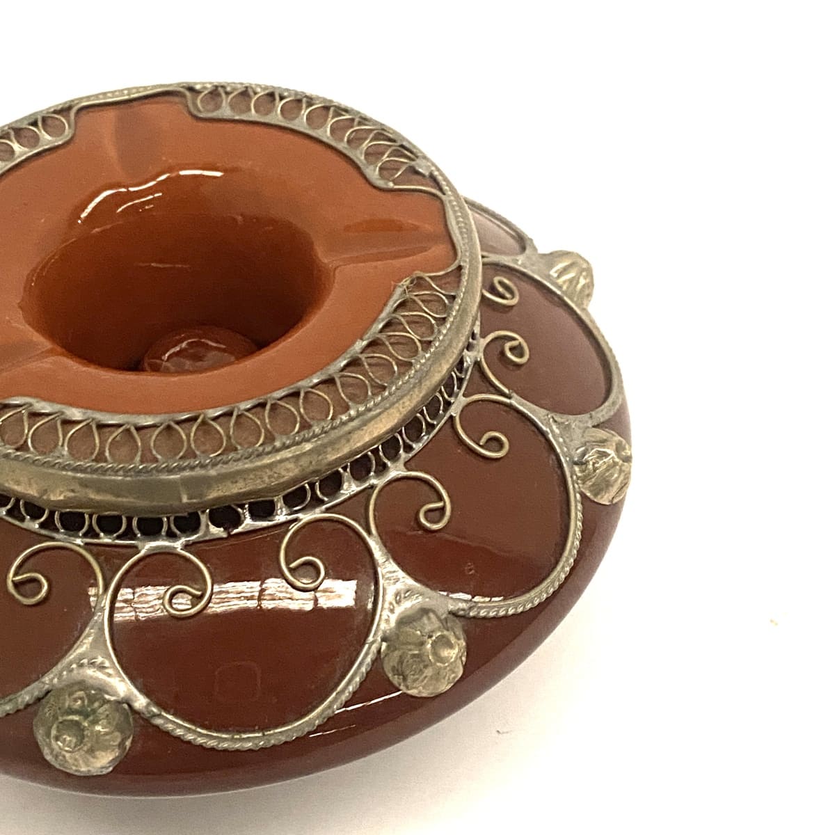 Cendrier marocain en céramique avec maillechort