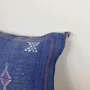 cojín seda cactus azul esquina