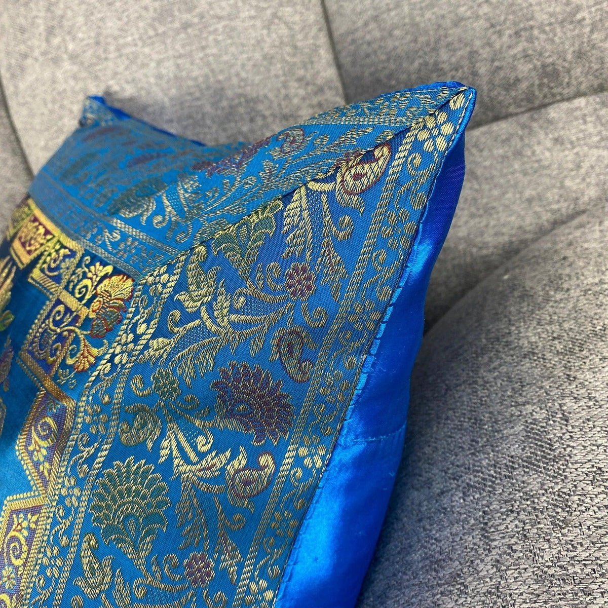 Funda de cojín de India en seda modelo elefante