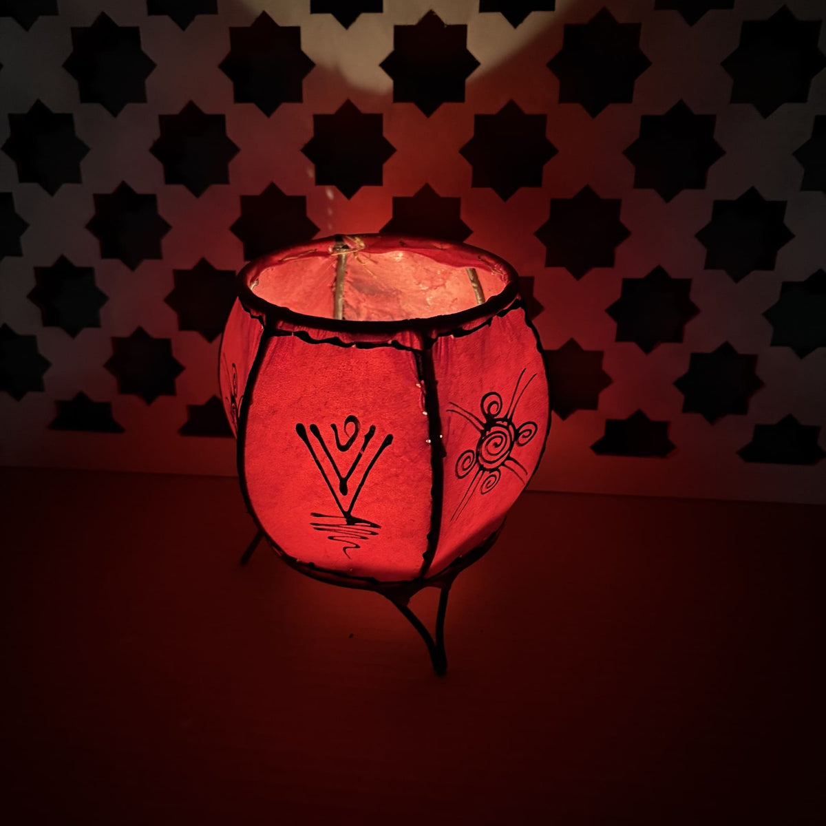 portavelas marroquí piel henna rojo artesanía