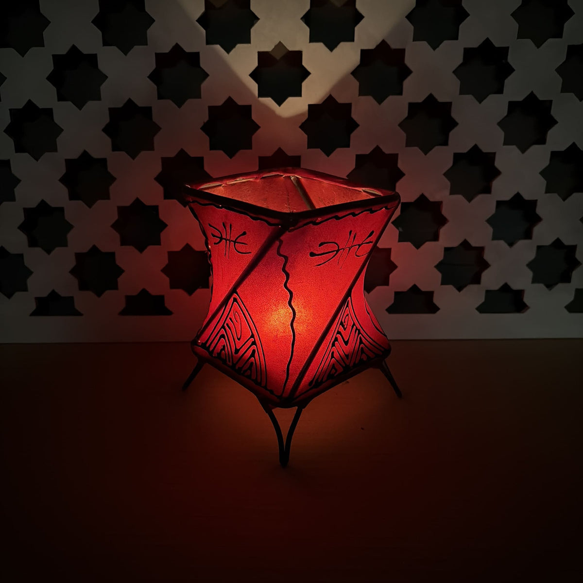 portavelas marroquí piel rojo gallo artesanía